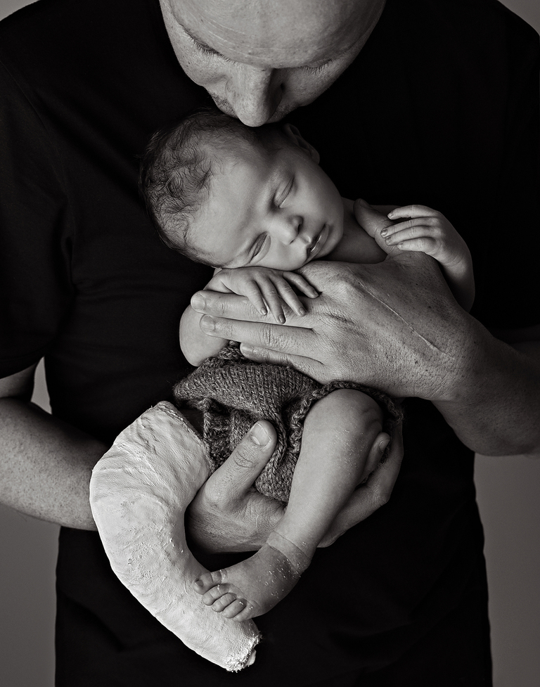Sarah Gage Photography Toowoomba Award Winning Newborn Photographer 1